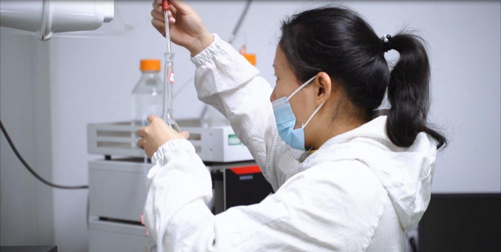 ابتكار تصنيع العشبية